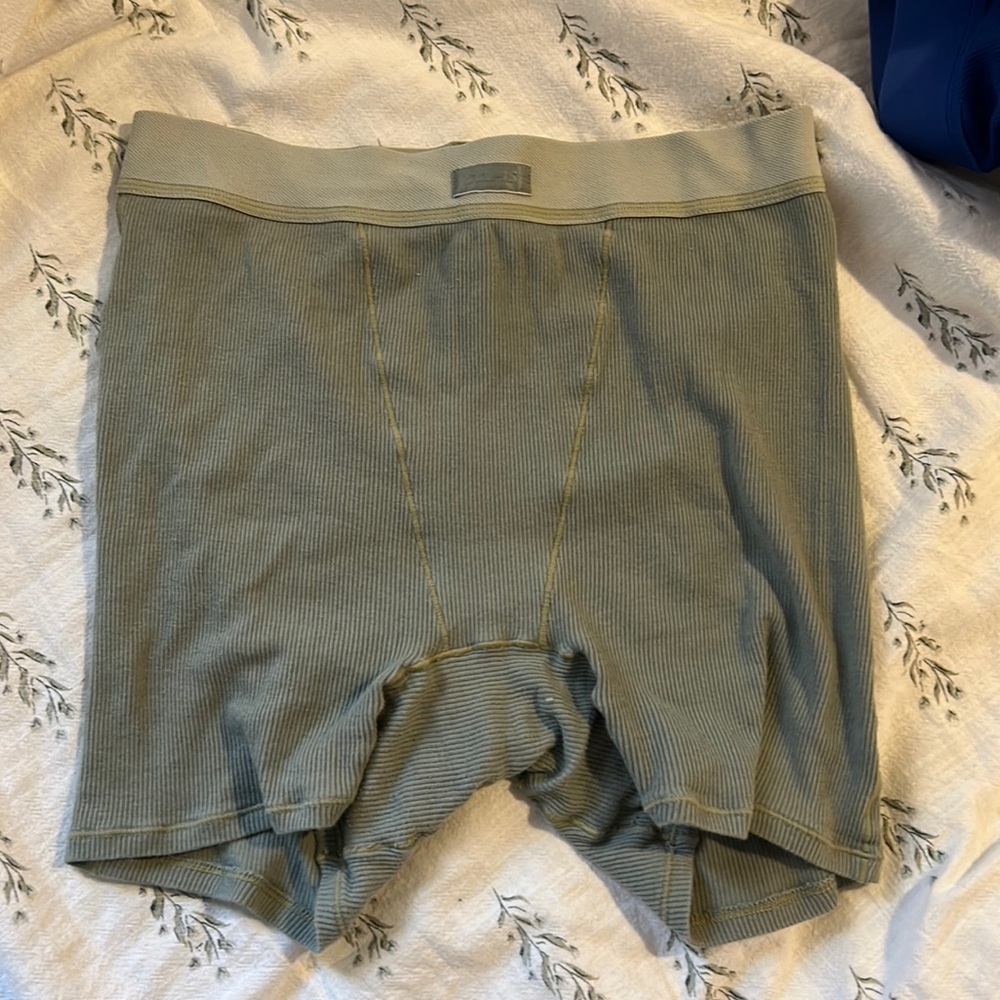 Green skims boxers